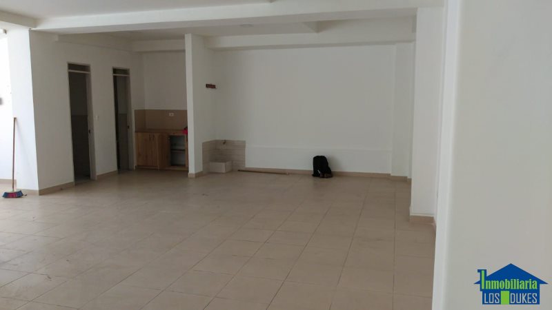 Local en Arriendo en Av. Bolivariana