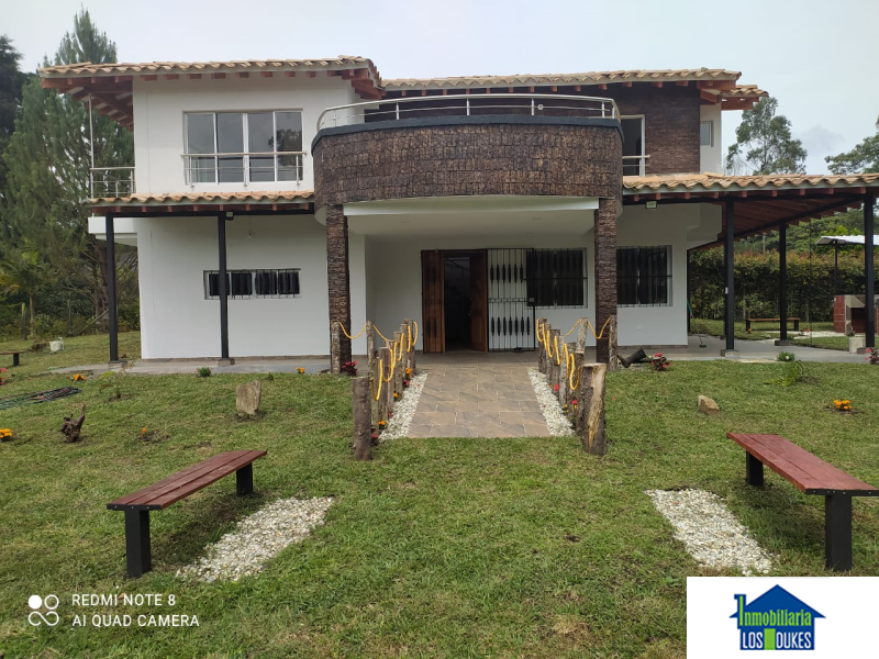 Casa-Finca en Venta en Carmen De Viboral