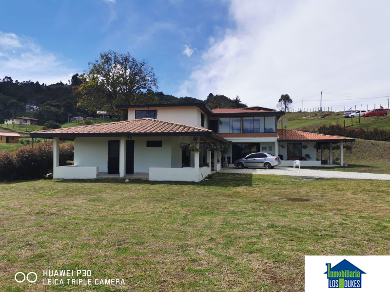 Casa-Finca en Venta en Santa Elena