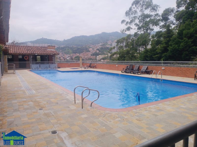 Apartamento en Arriendo en Loma De Los Bernal