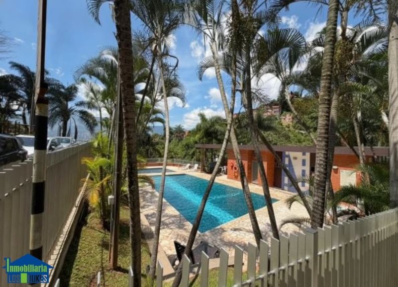 Apartamento en Arriendo en Loma De Los Bernal