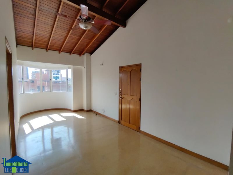 Apartamento en Arriendo en Laureles
