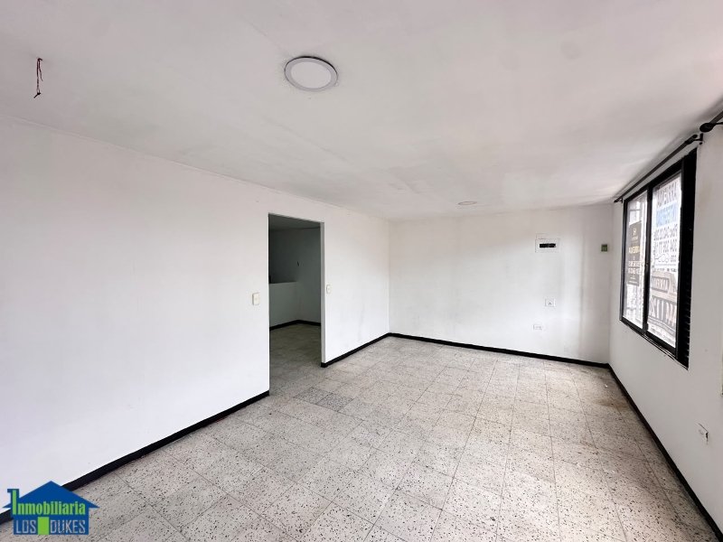 Casa-local en Arriendo en Barrio Colombia