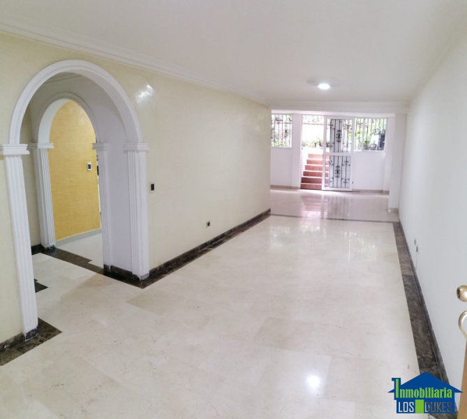 Casa en Arriendo en Loma De Los Bernal