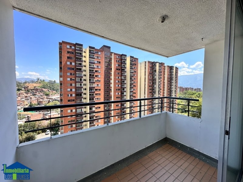 Apartamento en Arriendo en Loma De Los Bernal